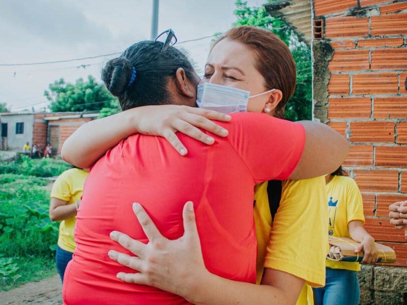 Niños participando en una actividad de la Fundación El Cielo Gobierna